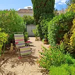 Les Pinedes Jardin Fleuri Et A Pied Au Calme * Le Grau-du-Roi
