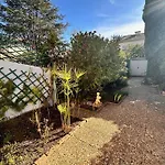 아파트 Les Pinedes Jardin Fleuri Et A Pied Au Calme
