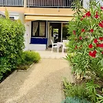 Les Pinedes Jardin Fleuri Et A Pied Au Calme * 르그로뒤후아