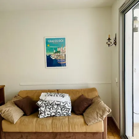 Les Pinedes Jardin Fleuri Et A Pied Au Calme Apartmán *