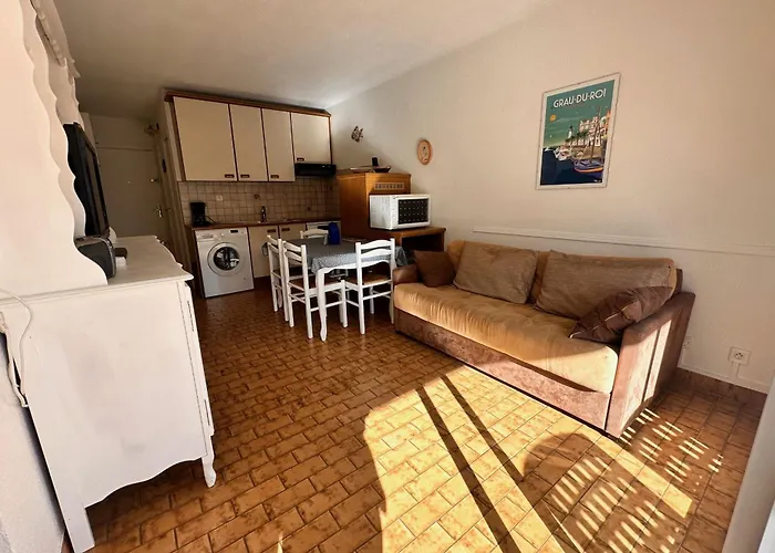 Les Pinedes - Un Jardin Fleuri A Cote De La Apartmán Le Grau-du-Roi