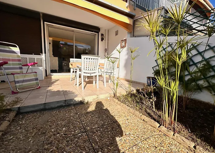 Apartmán Les Pinedes - Un Jardin Fleuri A Cote De La *